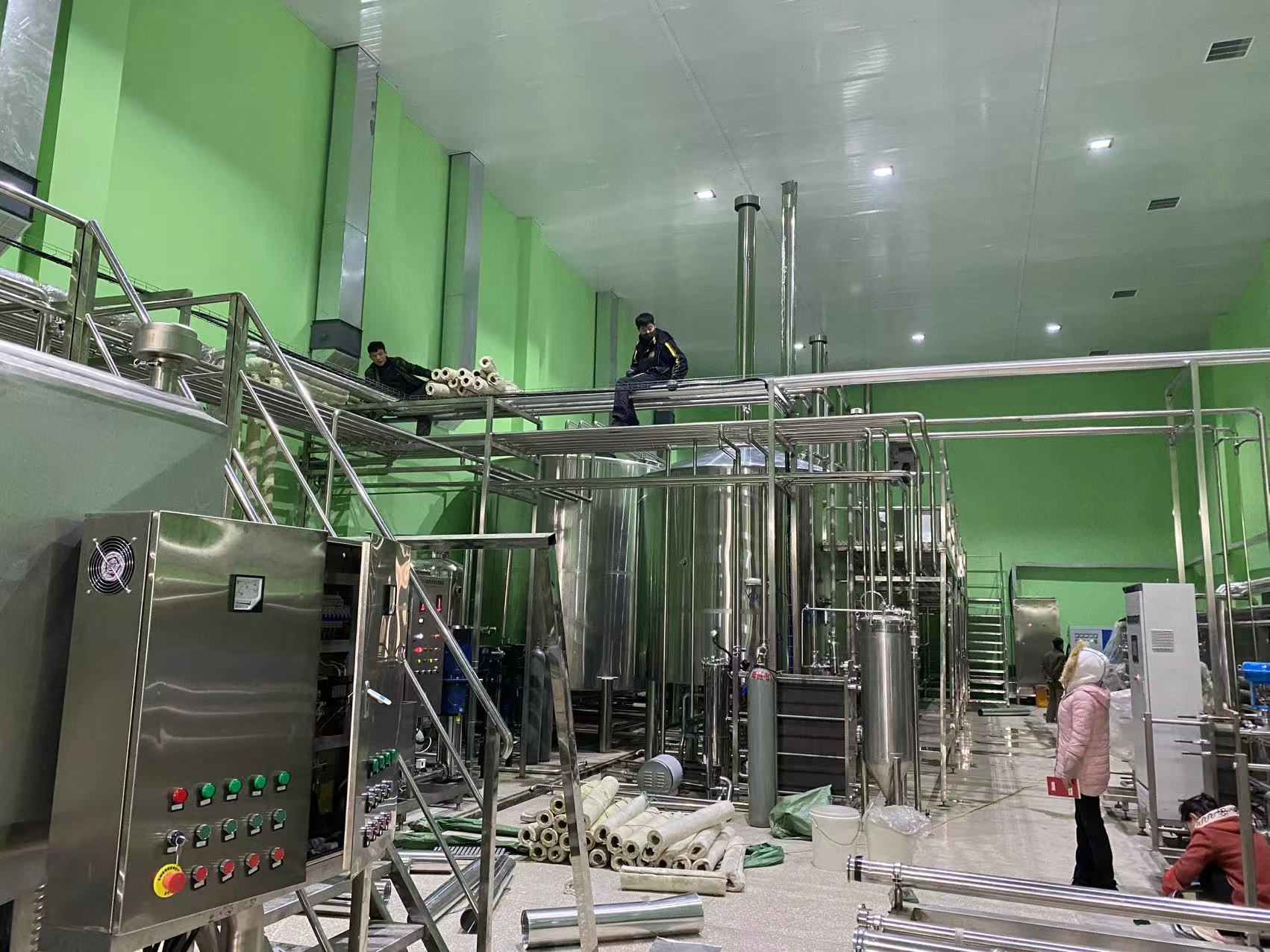 青龙精酿啤酒设备厂—精酿啤酒设备制造:传承工艺与创新科技的交融